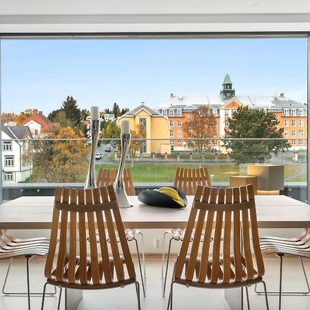 Luxury Apartment Downtown Tromso With 2 Bedrooms And 2 Bathrooms And Parking Экстерьер фото