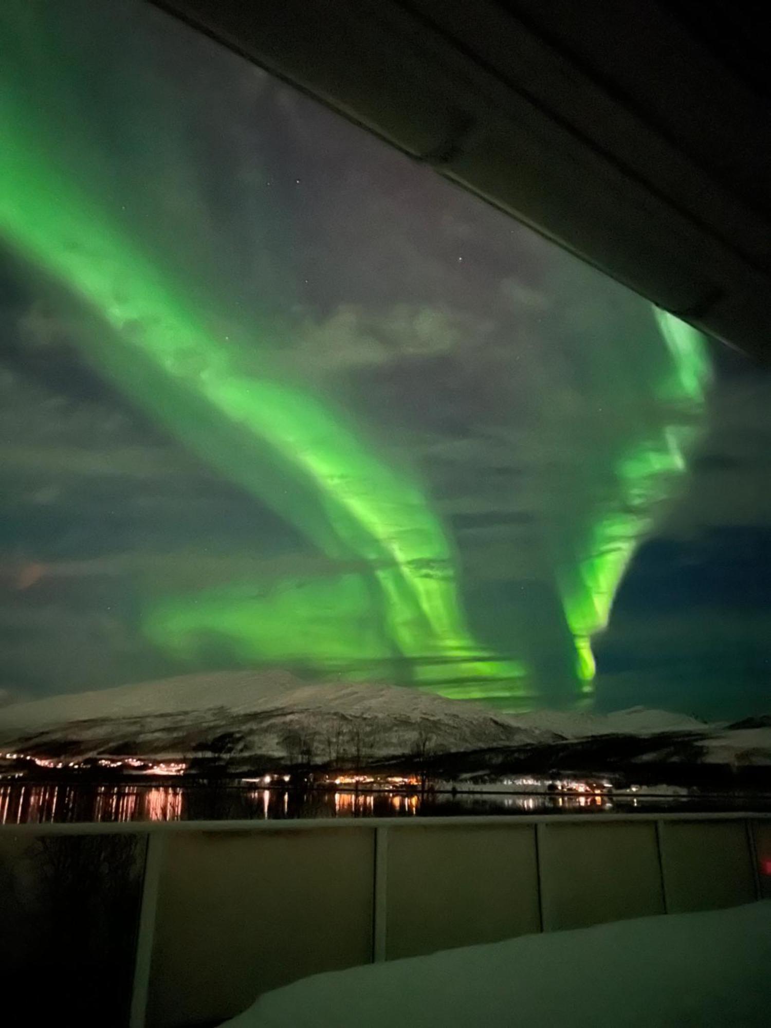 Luxury Apartment Downtown Tromso With 2 Bedrooms And 2 Bathrooms And Parking Экстерьер фото