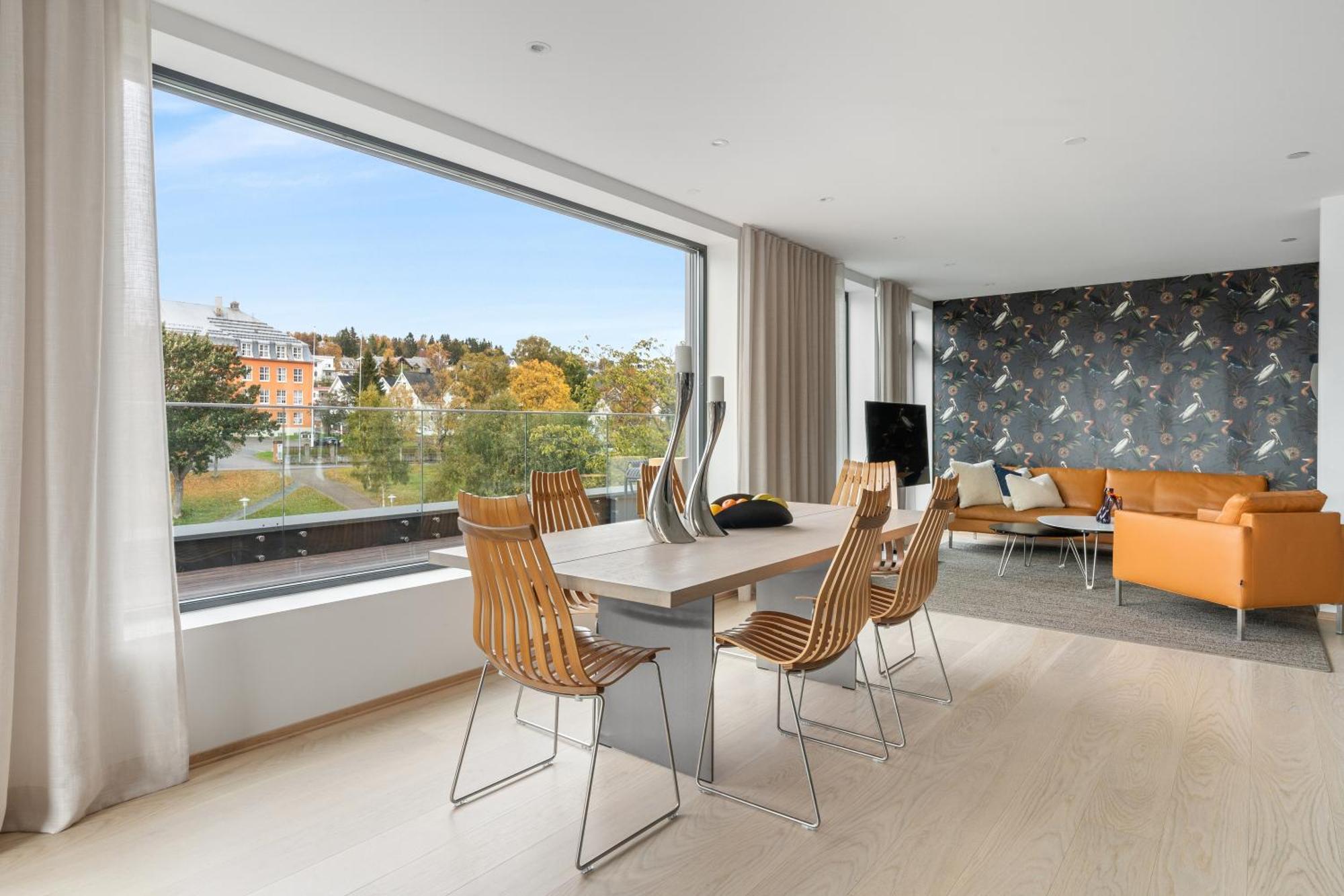 Luxury Apartment Downtown Tromso With 2 Bedrooms And 2 Bathrooms And Parking Экстерьер фото